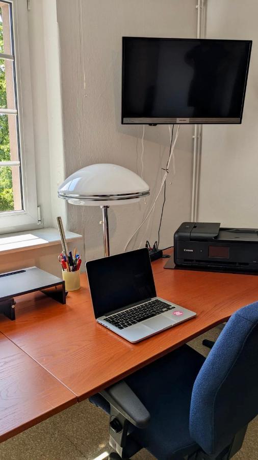 Grosse Ferienwohnung Mit Loggia Und Garten In Cottbus Buitenkant foto