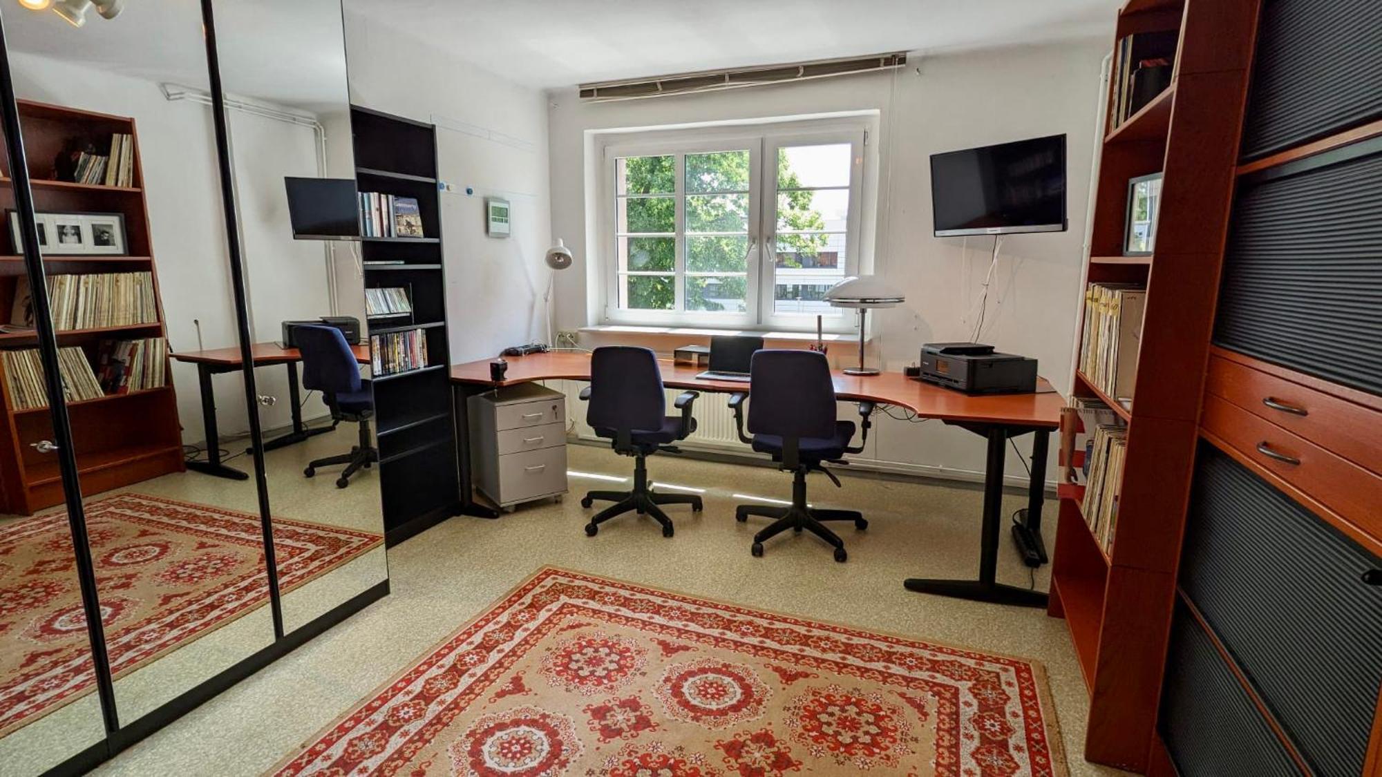 Grosse Ferienwohnung Mit Loggia Und Garten In Cottbus Buitenkant foto